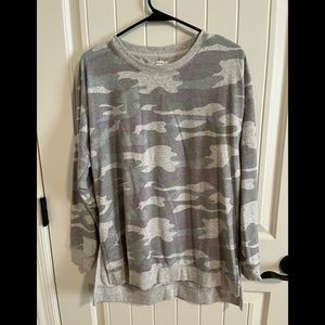Women’s sweatshirt